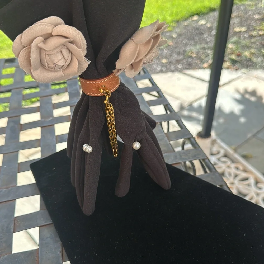 Hermes Nomade tan leather with Gold Chain glove holder